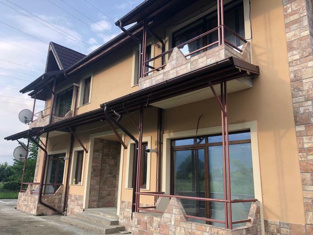 Casa Francesca Comanesti (Bacau)